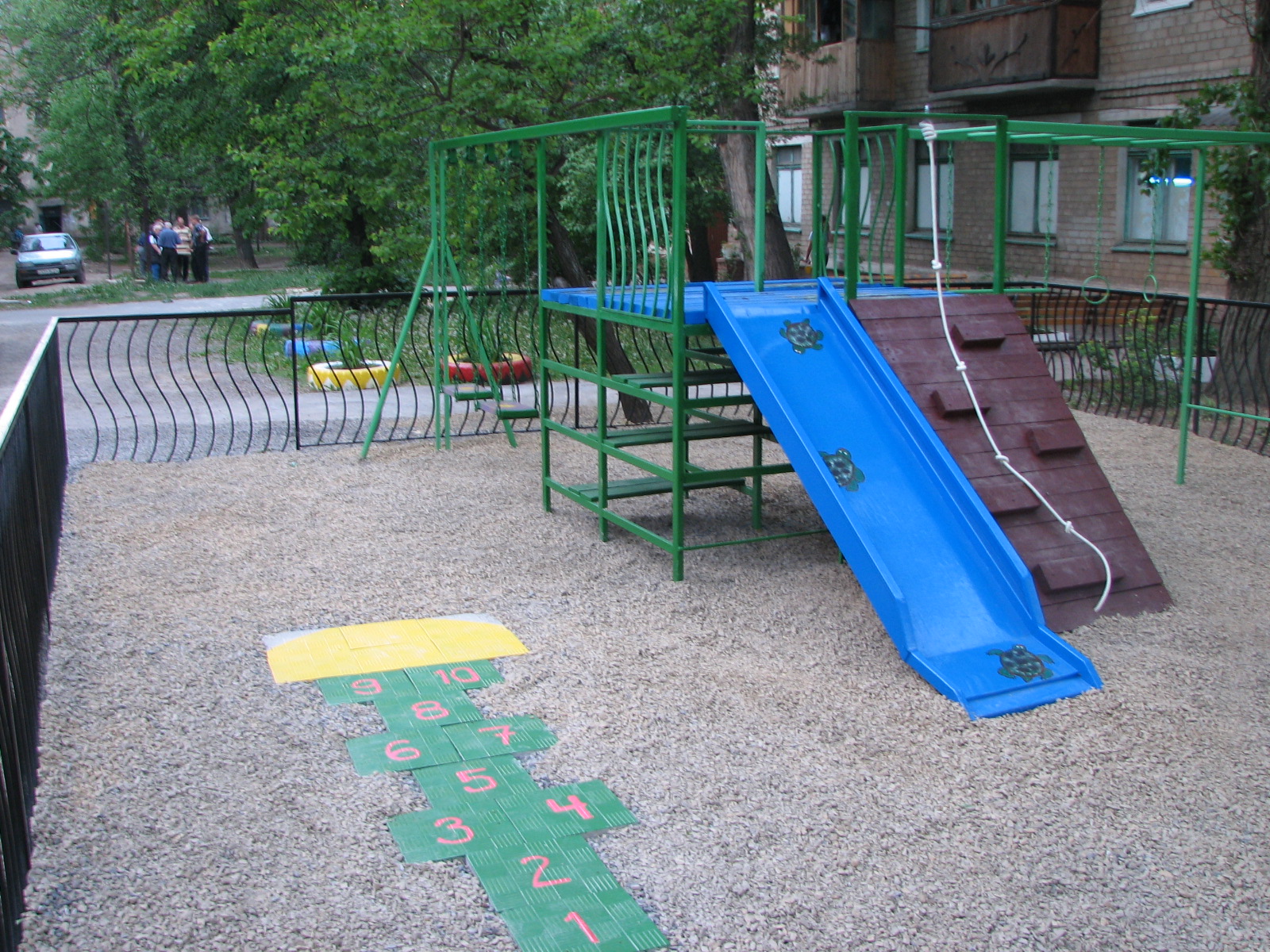 [Playground+2007+006.jpg]