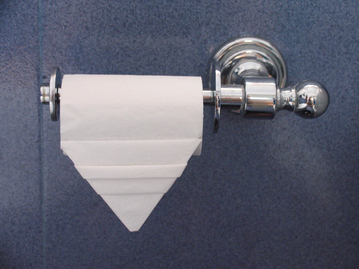 [toilet+paper+origami_1200.JPG]