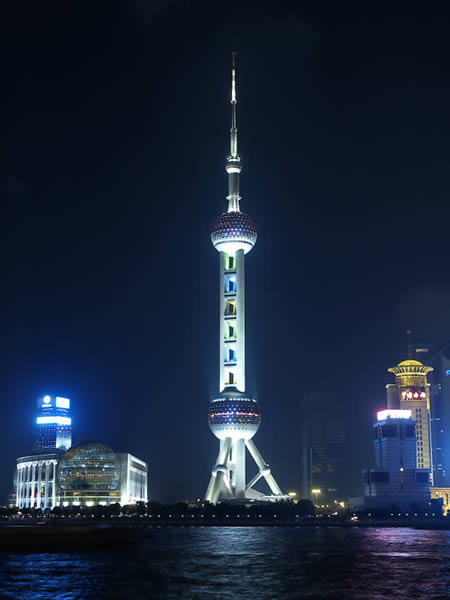 [Oriental+Pearl+TV+Tower2.jpg]