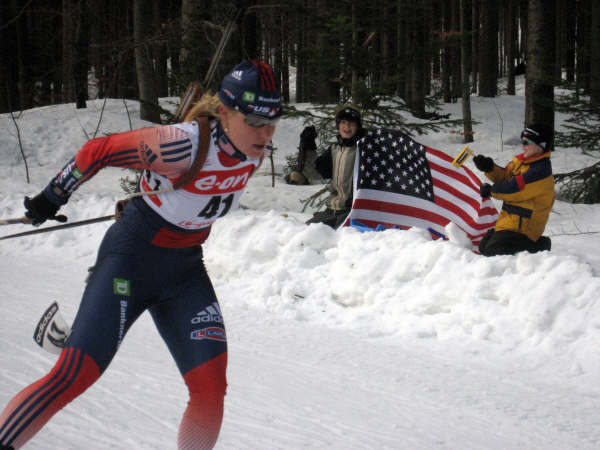[Haley+in+Germany+-+Jan+13,+08+-+USA+fans+Sam+and+Aleks+cheering+Haley+on+as+she+skis+by.jpg]
