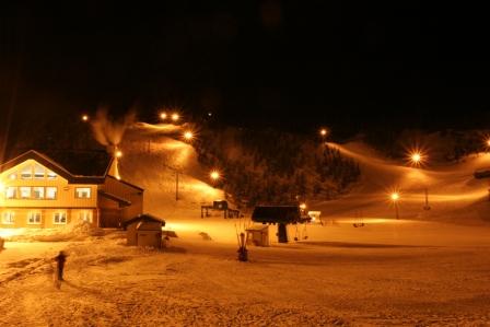 [night_skiing.jpg]