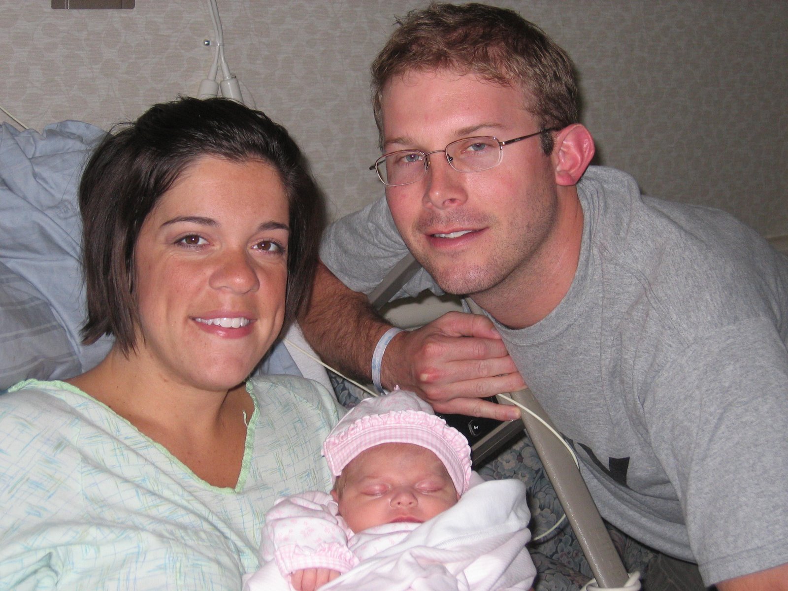 [Mary+Reese+15+hours+old+005.JPG]