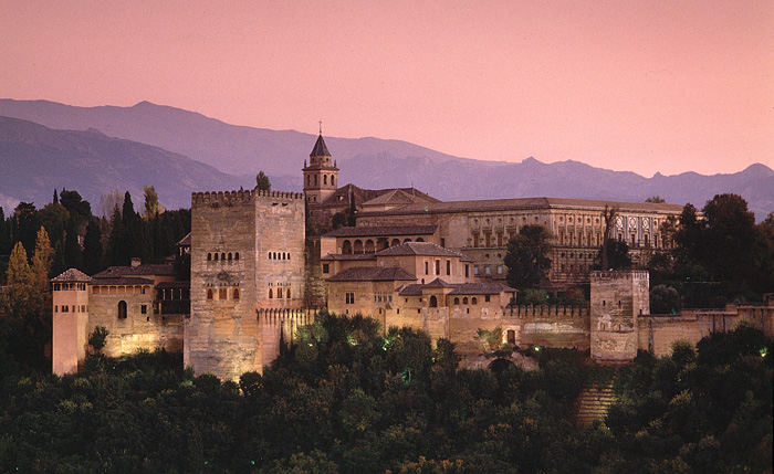 [alhambra-castle%20outside.jpg]