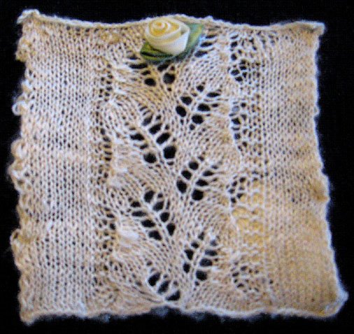 Leaf pattern bombyx silk knitted swatch