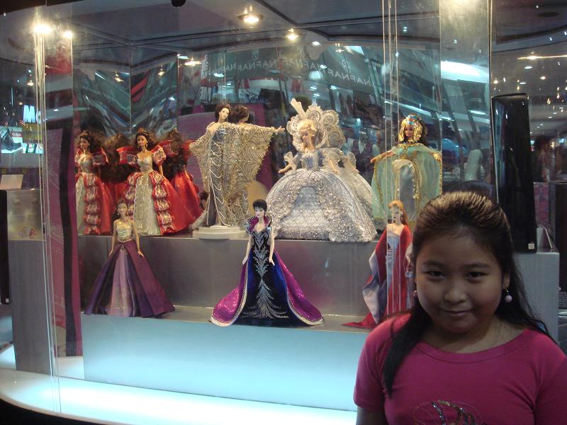 [Pia+and+the+barbie+collection.jpg]