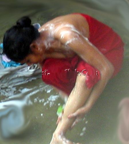 [mallu+girl+hot+bathing.JPG]