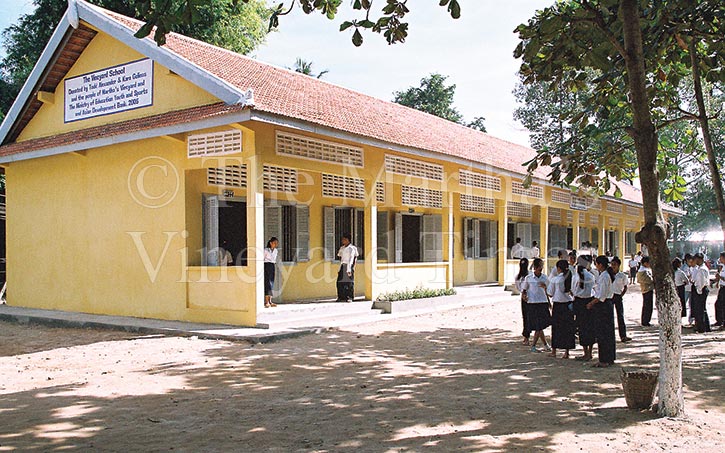 [cambodia-school-pics-2-026.jpg]