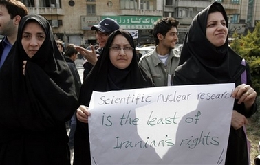 [iranwomenprotest.jpeg]