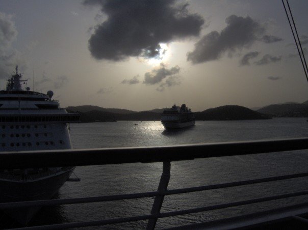 [sun+set+off+back+of+boat.jpg]