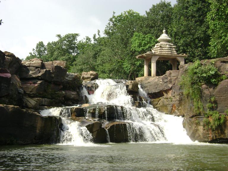 [Koilighughar+Waterfall+Orissa+Jharsuguda.JPG]
