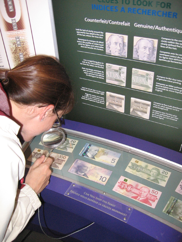 [currency+museum+counterfeits.jpg]