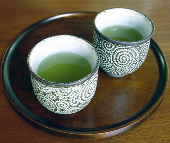 [green-tea-in-cups.jpg]