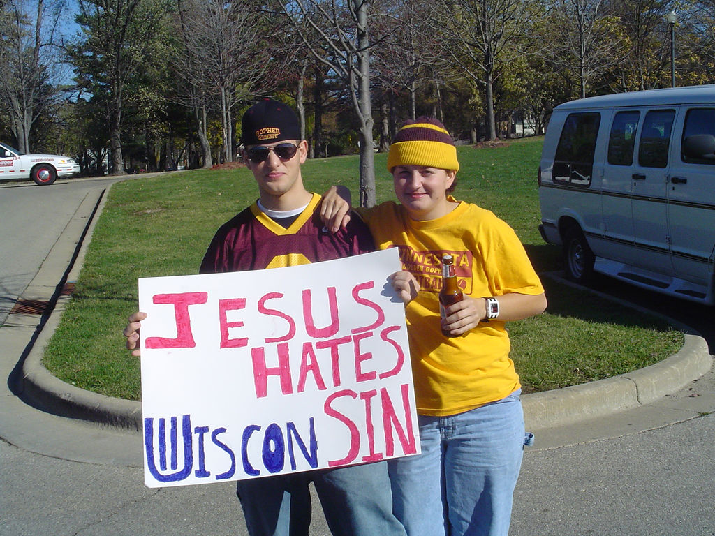 [jesus+hates+wisconsin.jpg]