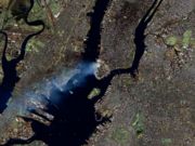 [180px-Manhattan_on_September_12_-_Landsat7.jpg]