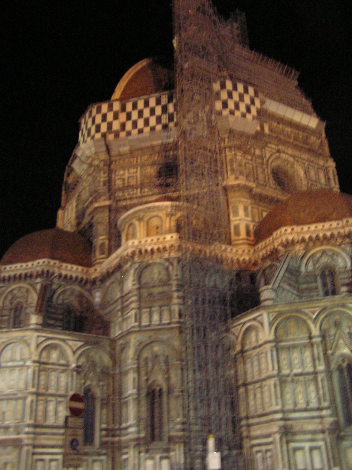 [Duomo+by+night.JPG]