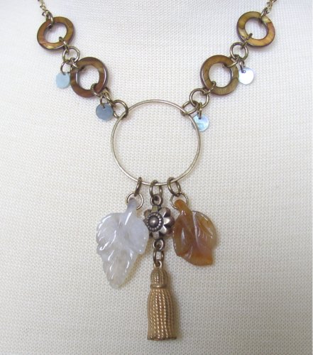 [agate+leaves+with+shell+ring+and+tassel+necklace2.jpg]