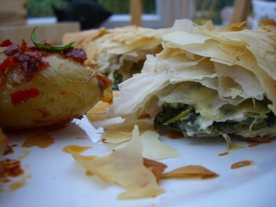 [spinach+and+feta+triangles.jpg]