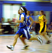 Joana joga basketball