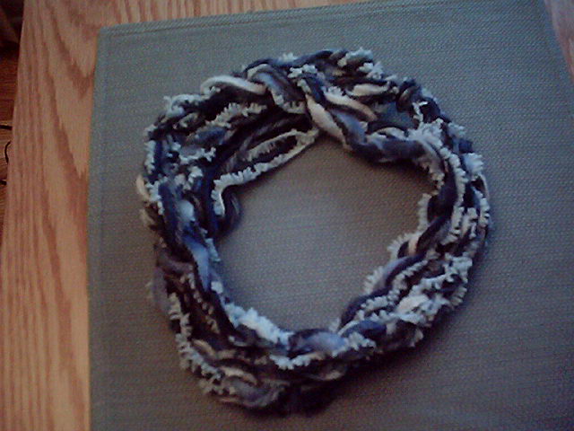 [scarves+for+the+un-crafty+001.jpg]