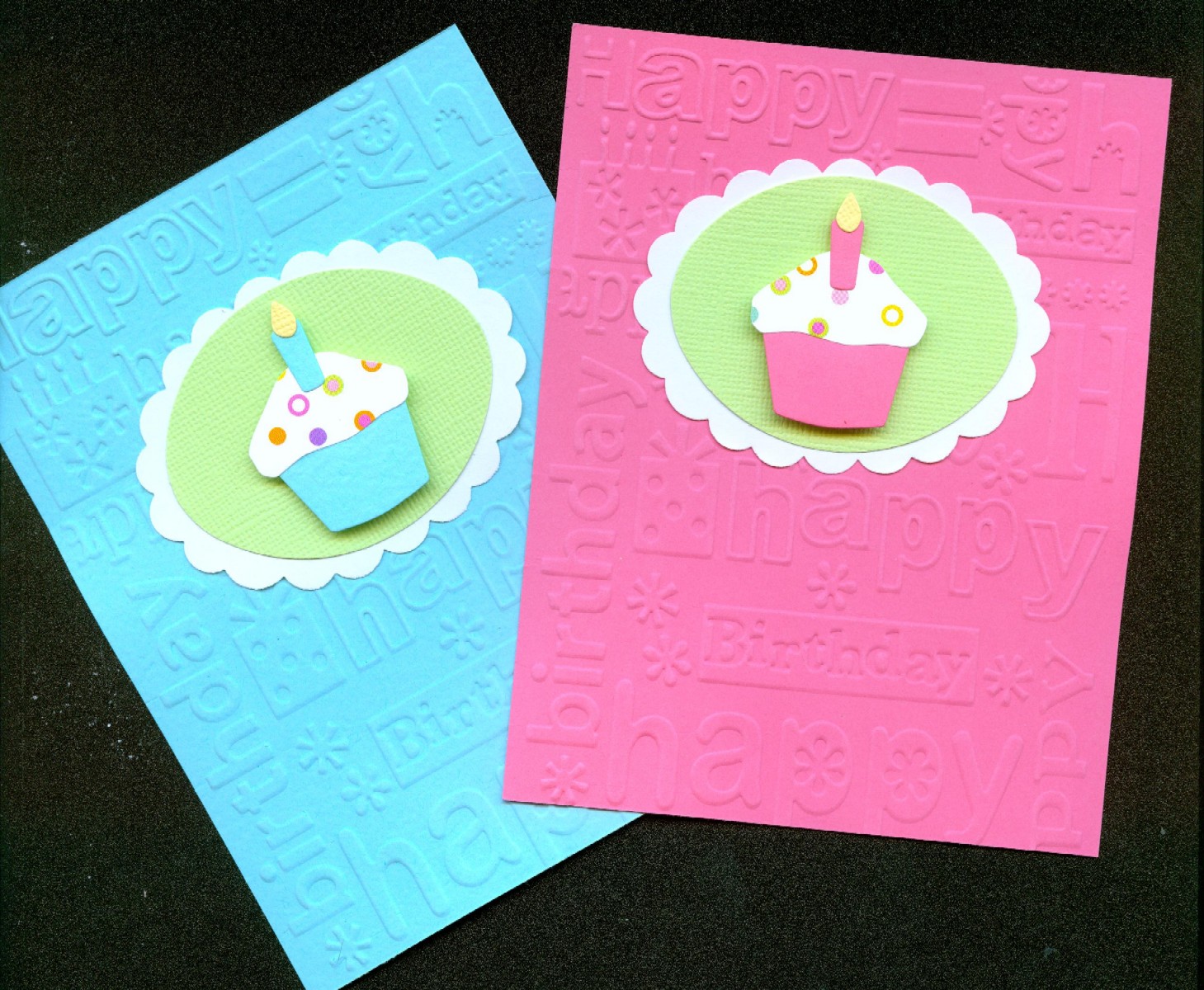 [happy+bday+embossed+with+cupcake+on+scallop.jpg]