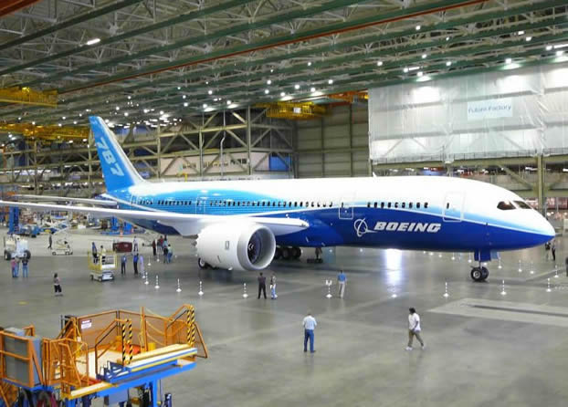 [boeing_787_rollout_photo.jpg]