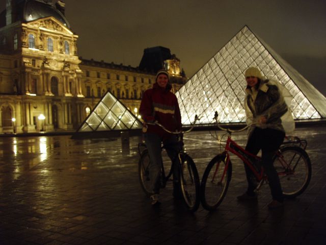 [Roxy+and+Elise+at+the+Louvre+museum+at+night.jpg]