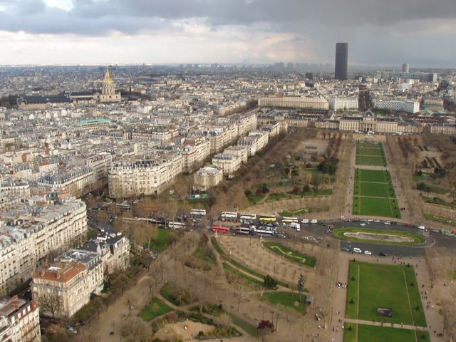 [View+from+second+level+of+Eiffel+Tower.jpg]