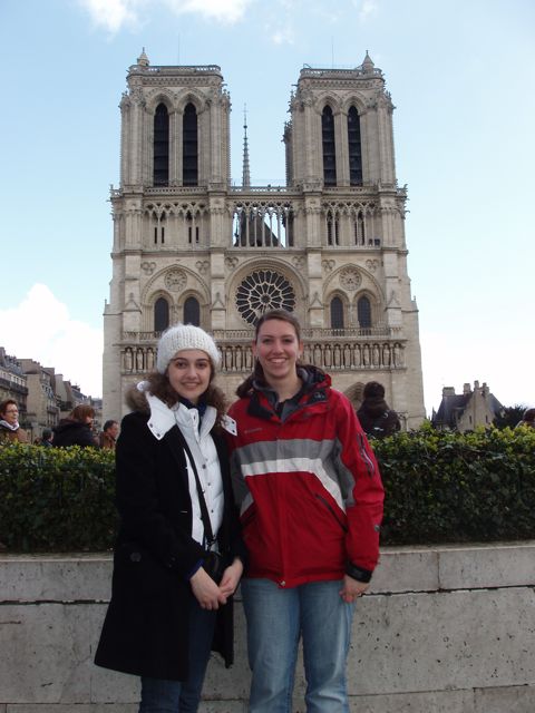 [Elise+and+Roxy+at+Notre+Dame.jpg]