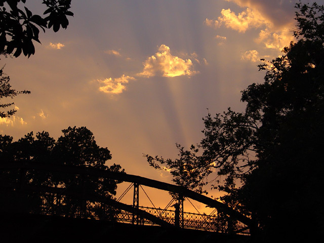 [kaktex.bridge.sunset.jpg]