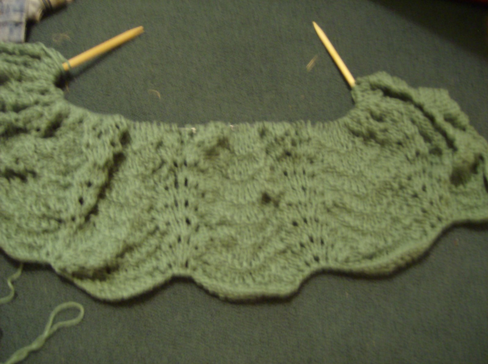 [knitting+005.JPG]