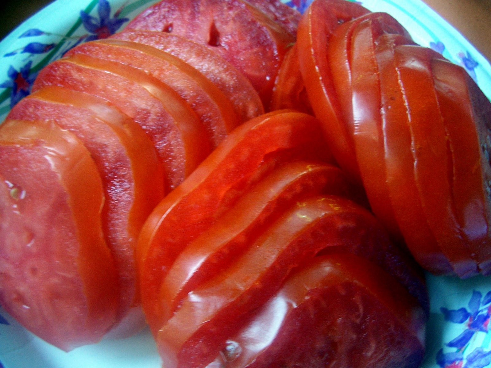 [tomatoes1.jpg]