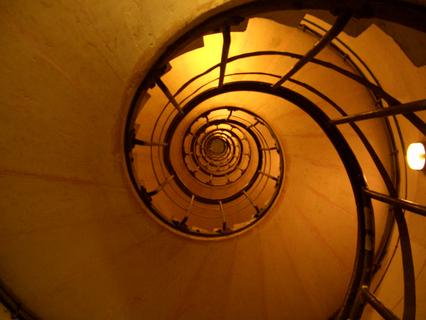 [arc-spiral-stairs.jpg]