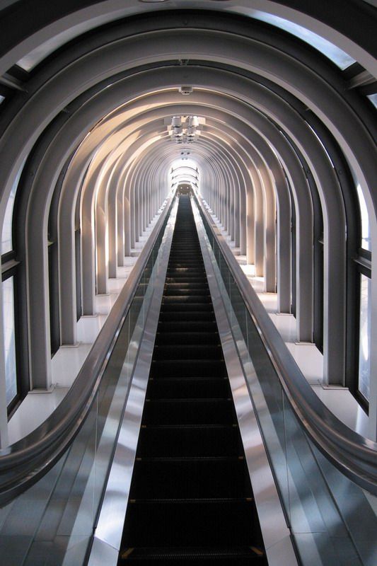 [highest_escalator_009.jpg]