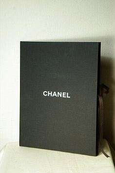 [Chanel+folder.jpg]