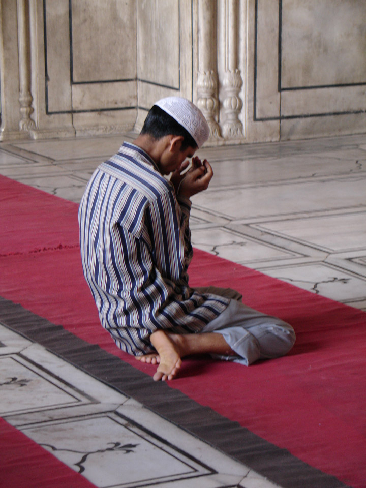[muslim+in+prayer.jpg]