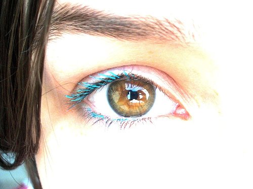 [bright+blue+lashes.jpg]