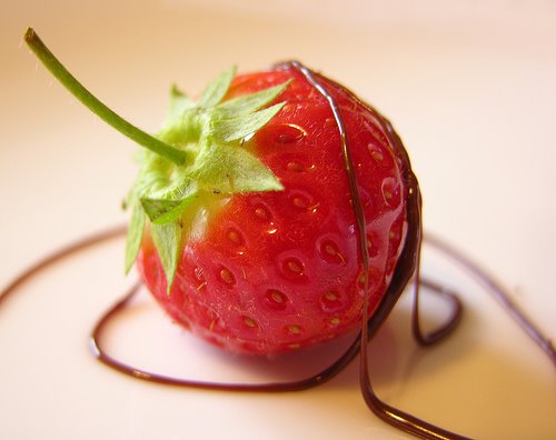 [strawberry+choc.jpg]