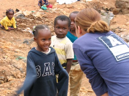[kids+playing--Mathare+Valley+slum.jpg]