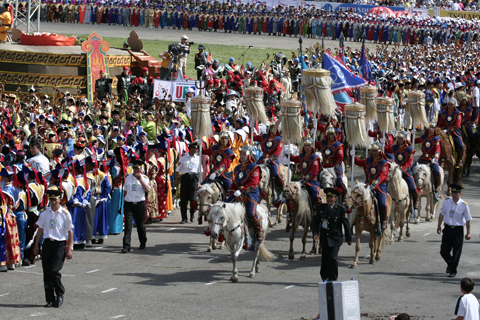 [099_opening+ceremony+Mongolia+800.jpg]