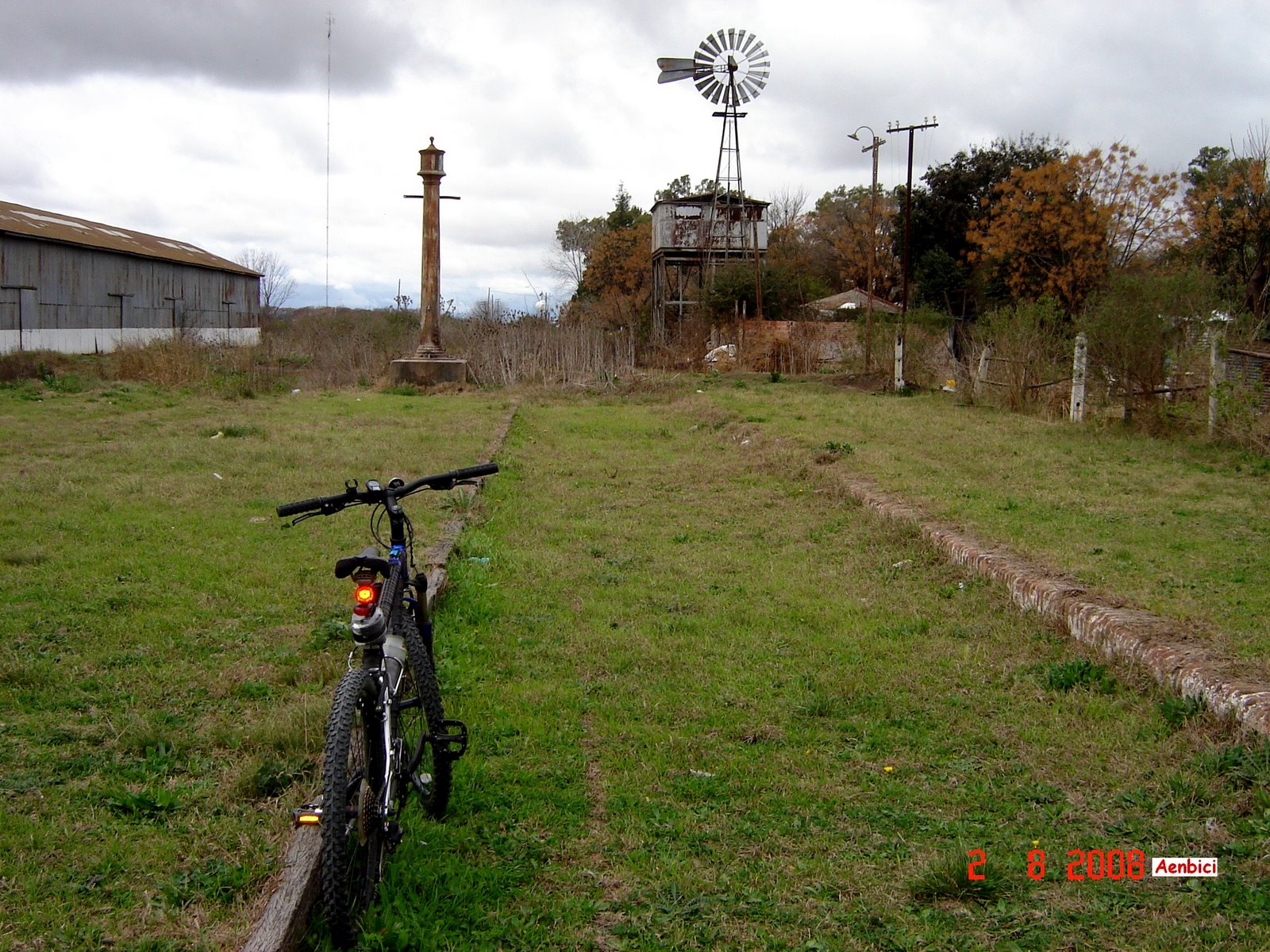 [En+Bici+D.+del+Pedal+Areco-Vagues-Azcuenaga-SAGiles+02-08-08+056.jpg]