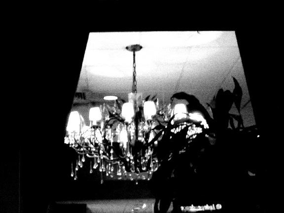 [Agf00102+chandelier.jpg]