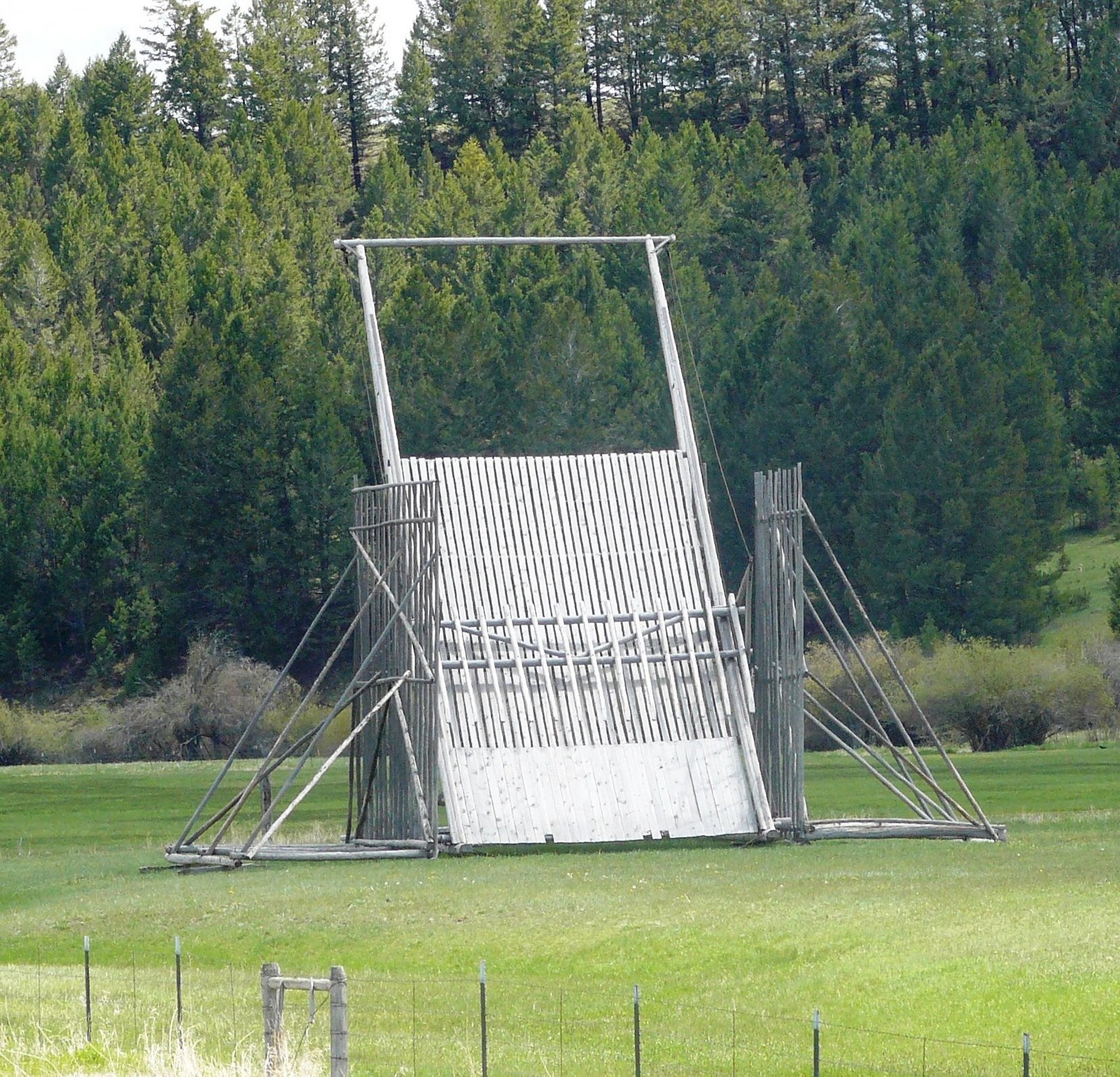 [Beaver+slide+hay+stacker+Montana.jpg]