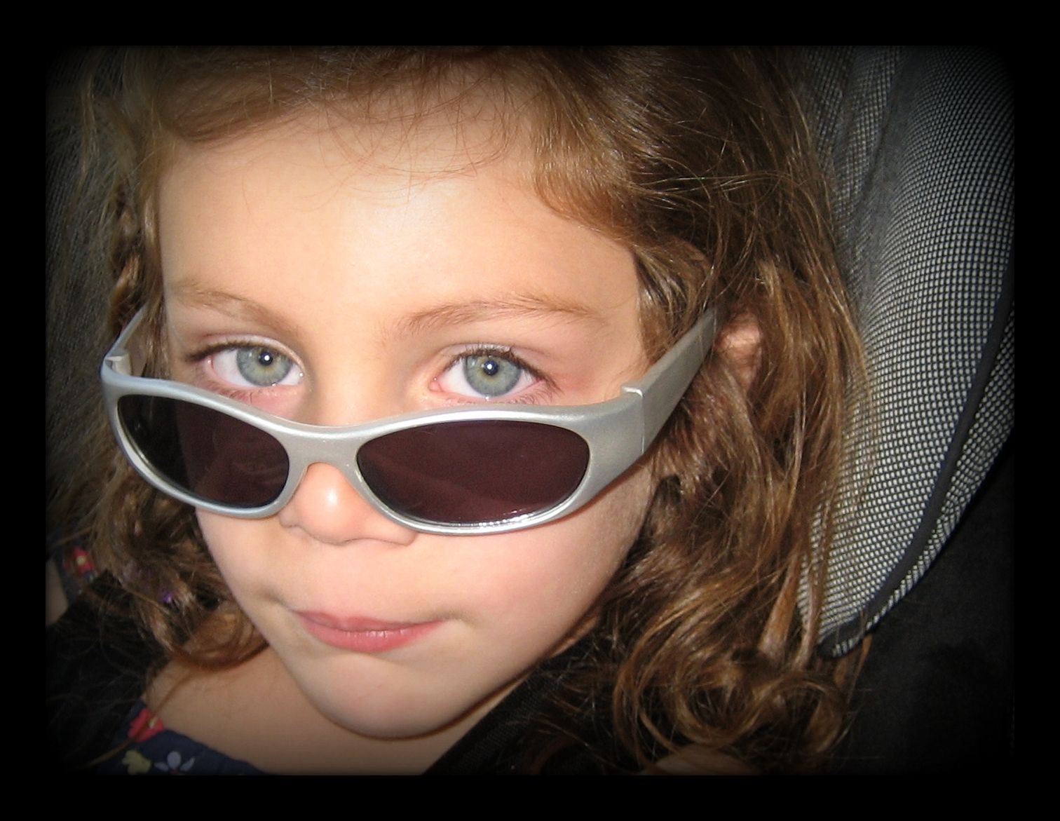 [lexie+sunglasses.jpg]