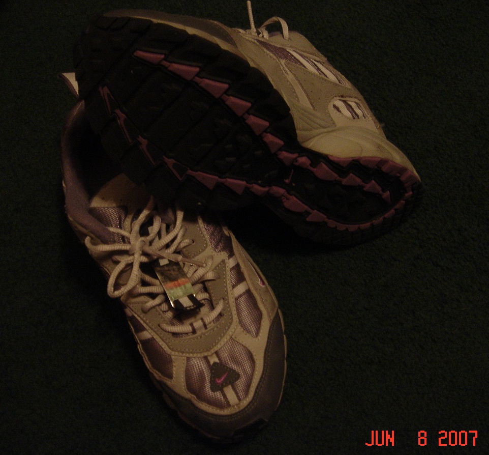 [runningshoes1.jpg]