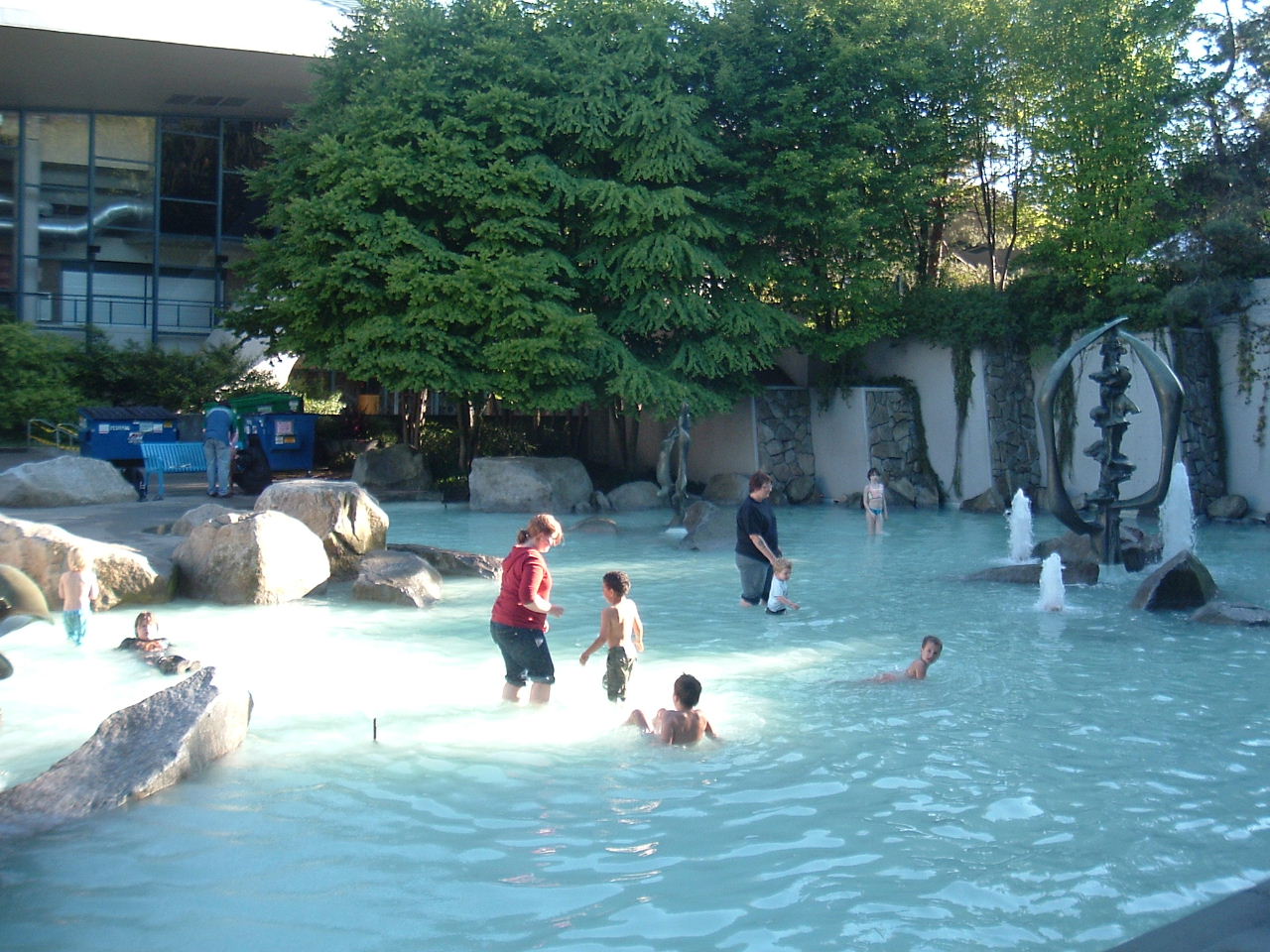 [Seattle+Center+Fountain.JPG]