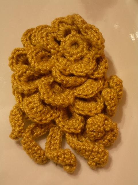 [preg+crochet+flores+sobrepostas.JPG]