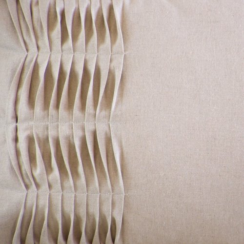[Linen+pillow+detail.jpg]