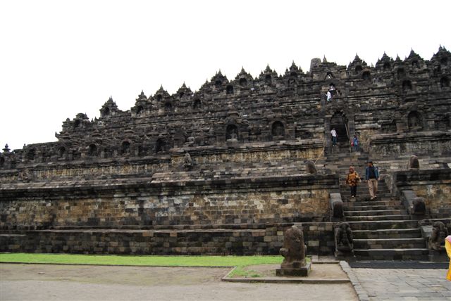 [Borobudur+trip+dec+07+(79).JPG]
