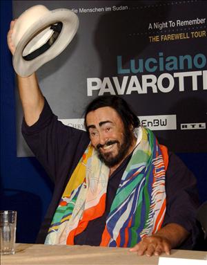 [pavarotti22-060907.jpg]