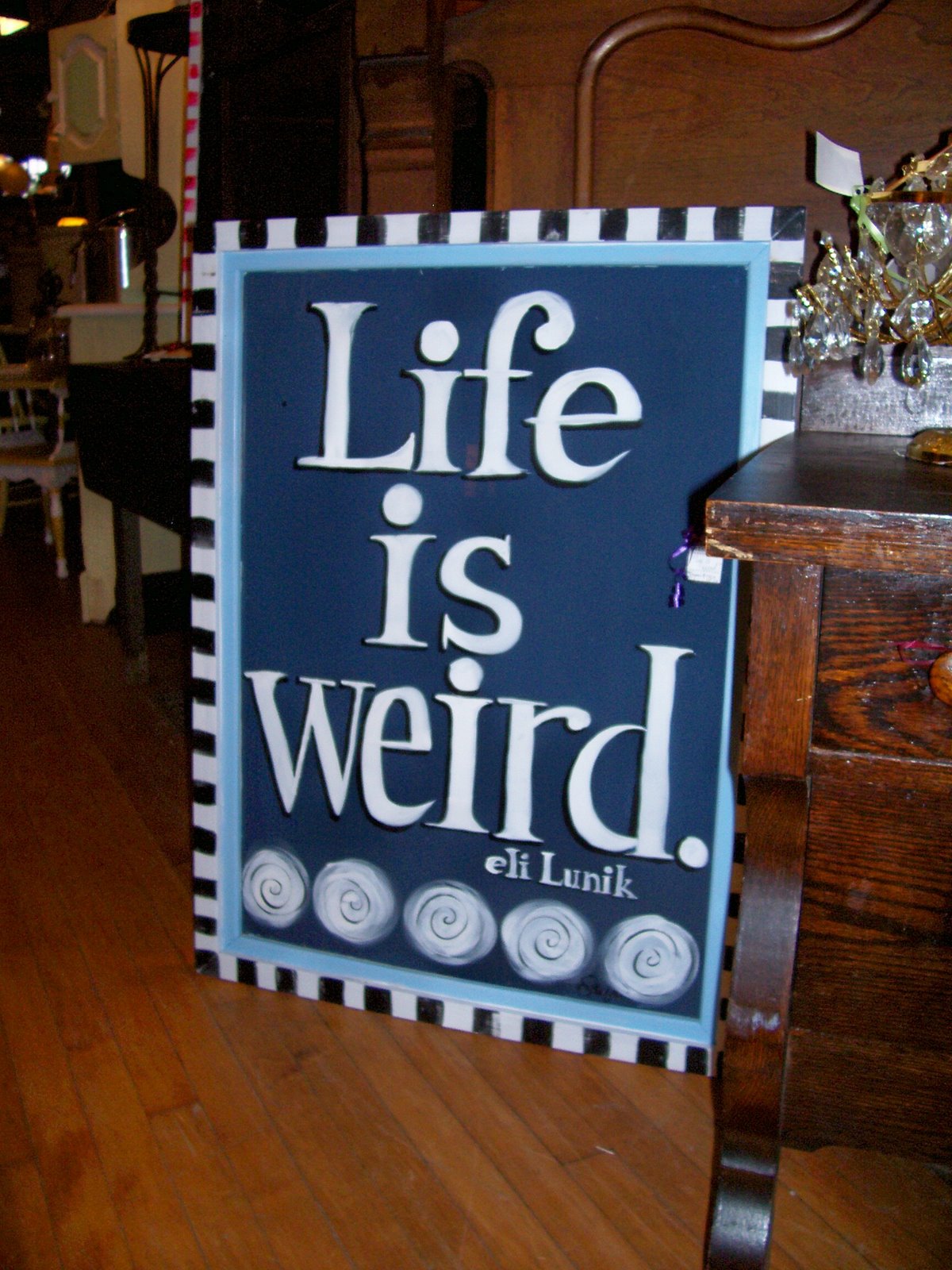 [life+is+weird.jpg]